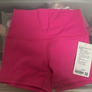 LULULEMON ALIGN™ HIGH-RISE SHORT 4" Sonic Pink
Size: 6